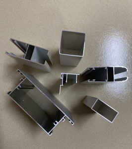 西アフリカ市場向け、高品質カスタム6000シリーズ陽極酸化アルミニウム押出材（切断加工サービス付き） - Product Image 2