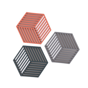 Yimei Nordic Heat Insulating Mat Hexagonal Anti Slip <b>Placemat</b> <b>For</b> Tea Cup Bowl <b>Table</b> Use Red Gray Blue Color Options - Product Image 4