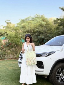 Bolsa de Mano con Diseño Floral Estético de Campos de Lavanda Verde, Fabricada en India, Bolsa de Lona para Mujer, Moda y Regalos en Venta - Product Image 6