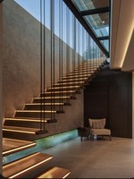 Escalier flottant élégant en verre sans cadre pour balcon, avec supports de fixation dissimulés, pour loft urbain, escalier en verre trempé de qualité supérieure