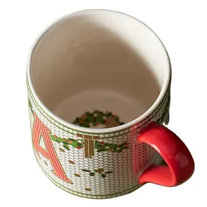 Tazza di alta qualità con alfabeto di vendita calda tazze in ceramica nuova tazza bone china con stampa oro decalcomania impilabile set regalo