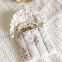 Pochette à bijoux matelassée en dentelle florale vintage de haute qualité, mini sac organisateur en coton à carreaux pour bagues, boucles d'oreilles et colliers