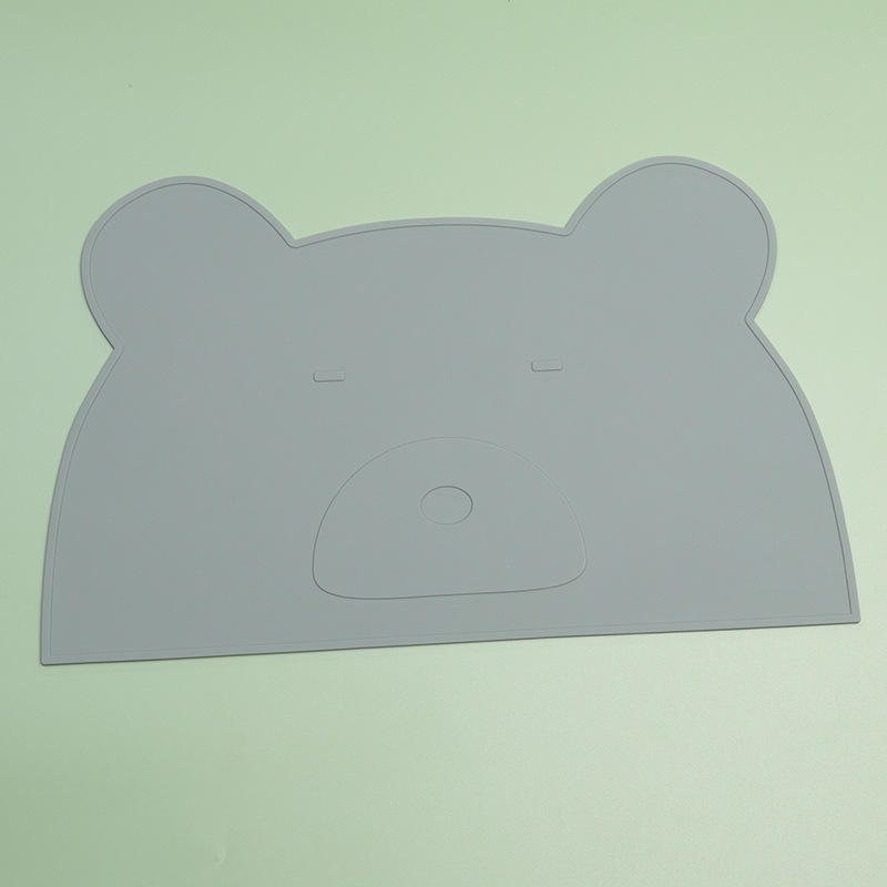 หมีสีเขียวทหาร