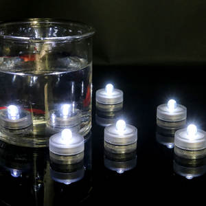 Photophore <span class=keywords><strong>submersible</strong></span> étanche CR2032 alimenté par batterie blanc froid <span class=keywords><strong>LED</strong></span> bougies submersibles pour événements centres de table de mariage - Product Image 5