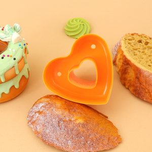Suministro directo de fábrica, herramientas para hornear de simulación puntual, 1 pieza cuadrada 3D hecha a mano, bagel de plástico ecológico, Love Plum Blossom Donut - Product Image 3
