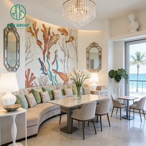 Muebles Costeros de Lujo, Banqueta Curva Tapizada en Tela Beige con Mesa de Café Tapizada en Mármol y Sillas para Hotel y Restaurante - Product Image 3