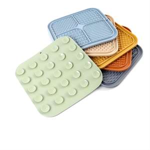 Nuevo diseño personalizado multifunción calmante alimentador lento estera para lamer y masaje de baño silicona mascota perro lamer almohadilla montado en la pared estera para lamer - Product Image 2