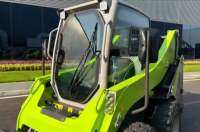 ZS080V Mini Skid Steer Loader 3 Ton 0.4m Bucket Mesin Bertenaga Diesel 36.5kW Daya Garansi 1 Tahun PLC Bearing Gearbox Gear