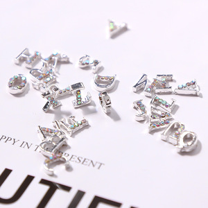 <span class=keywords><strong>Uñas</strong></span> de plata mayúsculas en inglés cartas con diamantes de imitación viejo alfabeto inglés A-Z 26 Uds decoración del arte del clavo de DIY <span class=keywords><strong>para</strong></span> las mujeres - Product Image 5