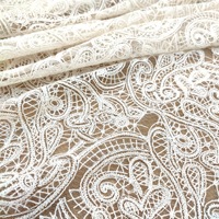 Tissu en dentelle florale respirant et hydrosoluble 100% coton pour vêtements ou robe hawaïenne, tissu en dentelle brodée