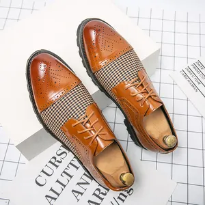 Nieuwe Formele Bruiloftsbedrijf Met Veters Barokke Gesneden Stof Splicing Dress Shoes Fashion Office Casual Loafers Heren Dress Shoes