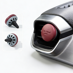 Diffuseur de parfum pour grille d'aération de <span class=keywords><strong>voiture</strong></span> avec logo personnalisé, feuille de parfum, coffret cadeau de luxe léger en cuir d'agneau et métal, polyvalent - Product Image 4