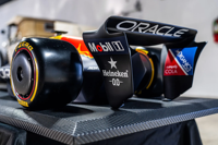 Sculpture de voiture de course F1 en résine artisanale, modèle de voiture de Formule 1 pour décoration d'exposition commerciale