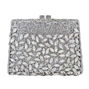 Женская Золотая Сумка-клатч с кристаллами - Product Image 4