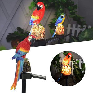 Lampe solaire en résine en forme de perroquet, éclairage extérieur pour jardin et pelouse, LED résistante à l'eau, éclairage décoratif paysager, modèle animal - Product Image 3