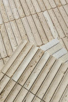 Mosaïque rainurée en marbre travertin beige PAIA STONE, forme arquée, pour murs intérieurs/extérieurs d'hôtels et piscines, design artistique, finition polie