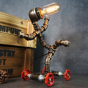 Lámpara de Mesa Robótica de Hierro Estilo Industrial Retro Americano Vintage con LED Edison, Regalo Creativo para Decoración de Cafetería, <span class=keywords><strong>Bar</strong></span> o Mesita de Noche - Product Image 2