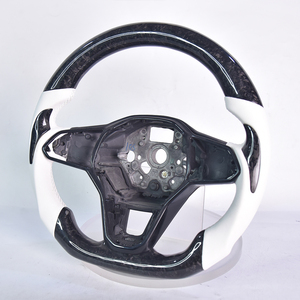 Adatto per <span class=keywords><strong>Volkswagen</strong></span> <span class=keywords><strong>CC</strong></span>, Passat, Jetta, Lingdu Golf, Volante in Pelle e Fibra di Carbonio, Modifica del Volante in Legno di Pesco Disponibile - Product Image 1