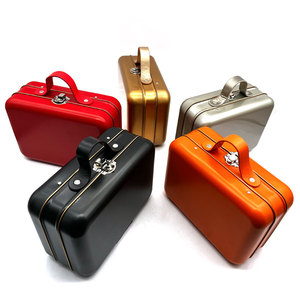 Fabbrica diretta In pronto Stock di lusso In metallo argento lattina valigia vuota In metallo rettangolare scatola da pranzo In latta con serratura - Product Image 5