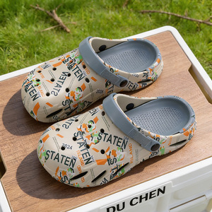 Summer Men Anti-Odor <b>Clogs</b> Slippers Breathable Hollow Closed Toe Anti-Slip Beach Sandals - Product Image 1