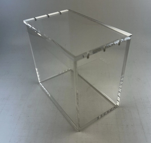 Vitrine en acrylique portable moderne à haute transparence SSJ pour boîte de booster Pokémon, pour usage domestique - Product Image 5