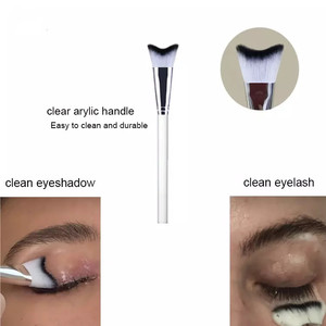 ふわふわV字型まつげエクステ用シャンプー洗浄ブラシ プライベートラベル スウィープカーブ型まつげ洗浄ブラシ カバー付き - Product Image 5