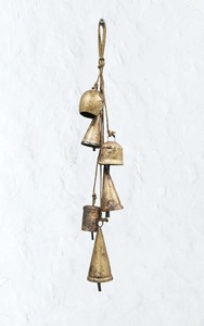 Clochettes rustiques décoratives de qualité supérieure, 6 clochettes en fer suspendues, ornement de carillon pour jardin, balcon, terrasse, disponible à la vente - Product Image 4