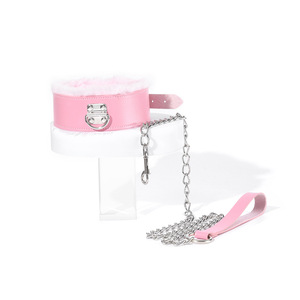 Collar Gargantilla Gótico Rosa de Cuero PU con Forro de Piel, 100% Impermeable, Juguete Sexual SM con Cadena Larga y Duradera Desmontable - Product Image 1