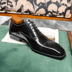 Nouvelles chaussures pour hommes de luxe et à la mode, chaussures décontractées respirantes, chaussures en cuir pour hommes conçues et fabriquées à la main - Product Image 6
