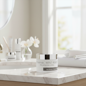 Crème de nuit dynamique pour le soin des rides et l'éclat continu de la peau, hydratation intense - Product Image 3