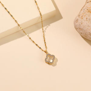 Collar de Acero Inoxidable Chapado en Oro con Colgante de Flor de Trébol de Cuatro Hojas de Cristal de la Suerte de Moda para Mujer - Product Image 4