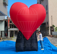 Ballon gonflable géant Coeur d'amour rouge pour les décorations de la Saint-Valentin