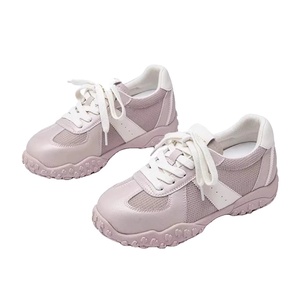 Zapatos de plataforma estilo coreano para mujer - zapatos casuales versátiles y cómodos con características antideslizantes y de aumento de altura para caminar - Product Image 2