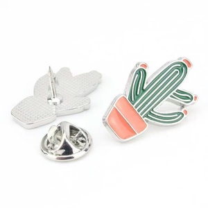 Al por mayor Pin de solapa de metal esmaltado con diseño de cactus, promocional, con forma de planta en maceta, para mamá, <span class=keywords><strong>papá</strong></span>, señora, regalos de recuerdo - Product Image 6