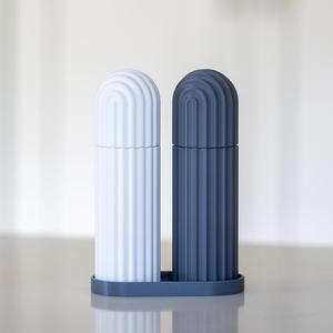Nouveau moulin à poivre <span class=keywords><strong>de</strong></span> conception haut <span class=keywords><strong>de</strong></span> gamme, 7 pouces, 80 ml, moulin à <span class=keywords><strong>sel</strong></span> et à poivre manuel en bois coloré avec support - Product Image 1