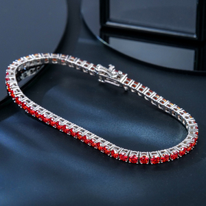 Bracelet Tennis en Argent 925 Plaqué Or Blanc avec Chaîne et Maillons, Moissanite Rouge Taille Ronde Brillante VVS Sertie de Pierres, Vente en Gros - Product Image 3