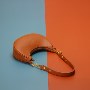 กระเป๋ากุ๊นผู้หญิงสีสันสดใสกระเป๋าสะพายไหล่หรูหราพร้อมสายรัดสองเส้นถอดออกได้จากกว่างโจว - Product Image 5