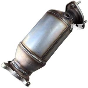 Convertidor catalítico de tres vías de alta calidad apto para Audi A4L 2.0T 2014-2021 - Product Image 4