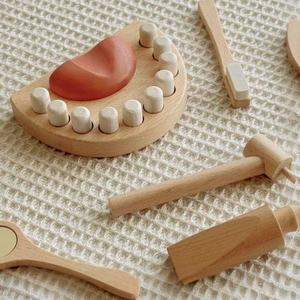 ของเล่นไม้บีชแท้สำหรับทันตแพทย์ ของเล่นดูแลฟัน ถอนฟัน ของเล่นไม้มอนเตสซอรี่สำหรับเด็กเล็ก อายุ 4-6 ปี - Product Image 1