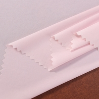 Tissu en taffetas de nylon 100 % polyamide 40 g/m² 400T 20D ultra léger et imperméable pour doudounes d'hiver, vente en gros de textiles de Shaoxing