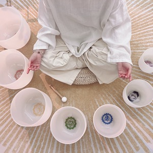 Set Mangkuk Kristal Penyembuhan Suara 7 Chakra Buddha Buatan Tangan 432Hz Set Mangkuk Bernyanyi Meditasi Yoga - Product Image 1