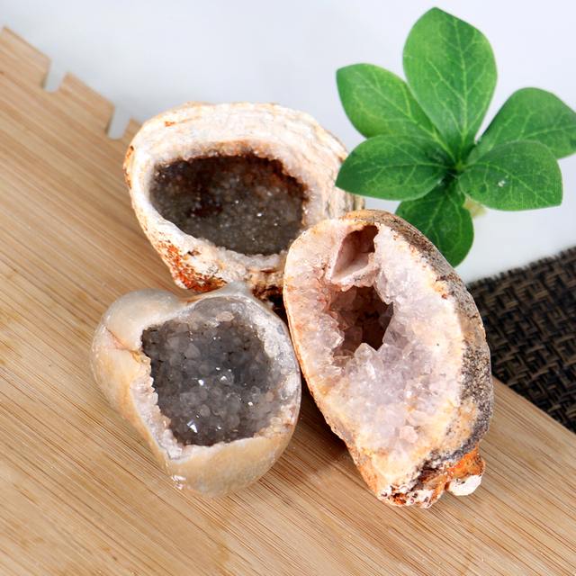 Wholesale Natural Healing Crystal Crafts Agate Geode Raw Stone Mineral Specimen