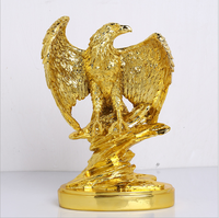 Vente en gros de sculpture trophée d'aigle plaqué or plaqué or en résine
