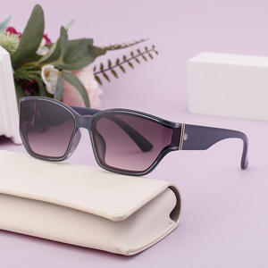 Gafas de Sol Cuadradas Modernas para Mujer, Protección UV400, Montura de PC, Lentes Negras, Estilo Cross Border FY-99202 - Product Image 5