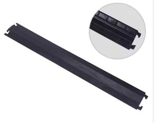 Système de gestion des câbles au sol en caoutchouc personnalisable en usine pour organiser et protéger les fils - Product Image 1