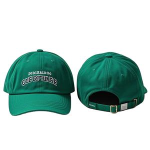 Gorra de béisbol negra deportiva personalizada con hebilla ajustable Sombrero deportivo de tela común para hombre para correr Diseño de 5 paneles - Product Image 1