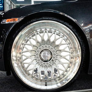 Rines Forjados de Dos Piezas de <span class=keywords><strong>Alta</strong></span> <span class=keywords><strong>Gama</strong></span> Personalizables 17*7.5 4*100 Color Plata para Autos de Pasajeros <span class=keywords><strong>BMW</strong></span> y Benz - Product Image 6