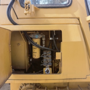 Bulldozer CAT D4G Usado en Buen Estado, Modelo 2023, Pocas Horas de Uso, Capacidad de Aplicación de Aserrín de 8.6m, Potencia de 90HP, Equipo de Movimiento de Tierras - Product Image 4