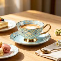 Service à café et soucoupe en porcelaine fine, motif floral papillon, 220 ml, style vintage anglais, pour le thé de l'après-midi, cadeau de mariage élégant