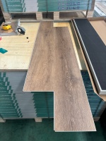 Hete Aanbieding Ecologisch Verantwoorde Waterdichte SPC Rigid Core Vinyl Plank Click Lock Installatie Huishouden Appartement Woonkamer Kantoor